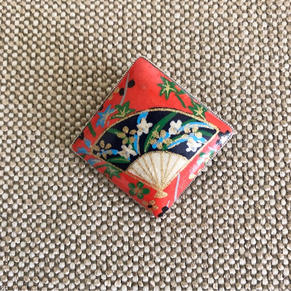 Fan Brooch